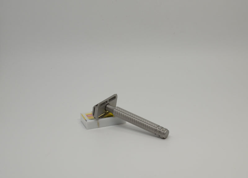 The APEX MACHINED PLUS -SS Razor