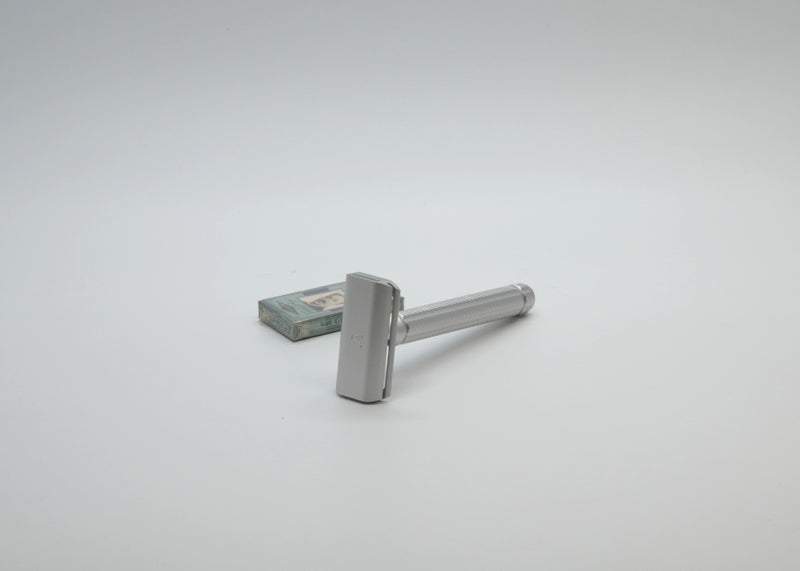 Aylsworth APEX AL603 razor - silver