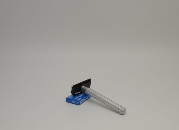 Aylsworth APEX AL603 razor - silver - black